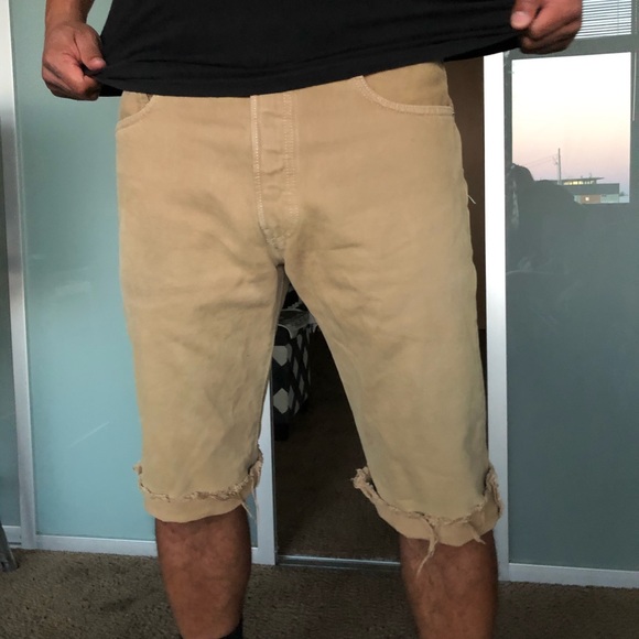 Levi's Other - Levi 501 tan shorts